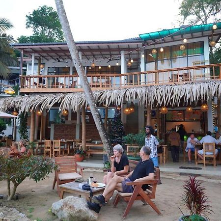 Muthu Sea View Hiriketiya Hotel Zuid-Dikwella Buitenkant foto