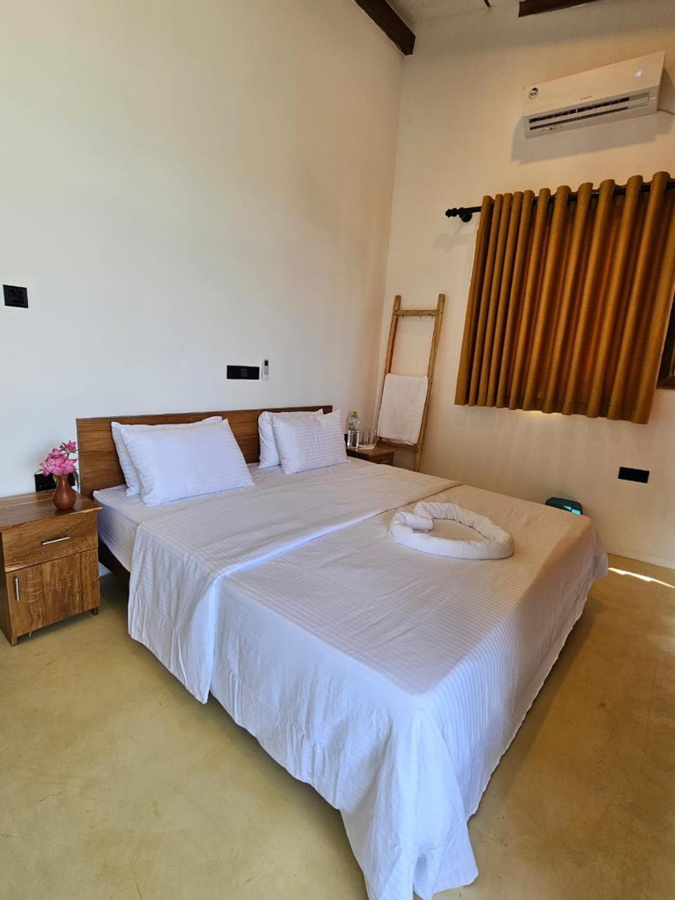 Muthu Sea View Hiriketiya Hotel Zuid-Dikwella Buitenkant foto